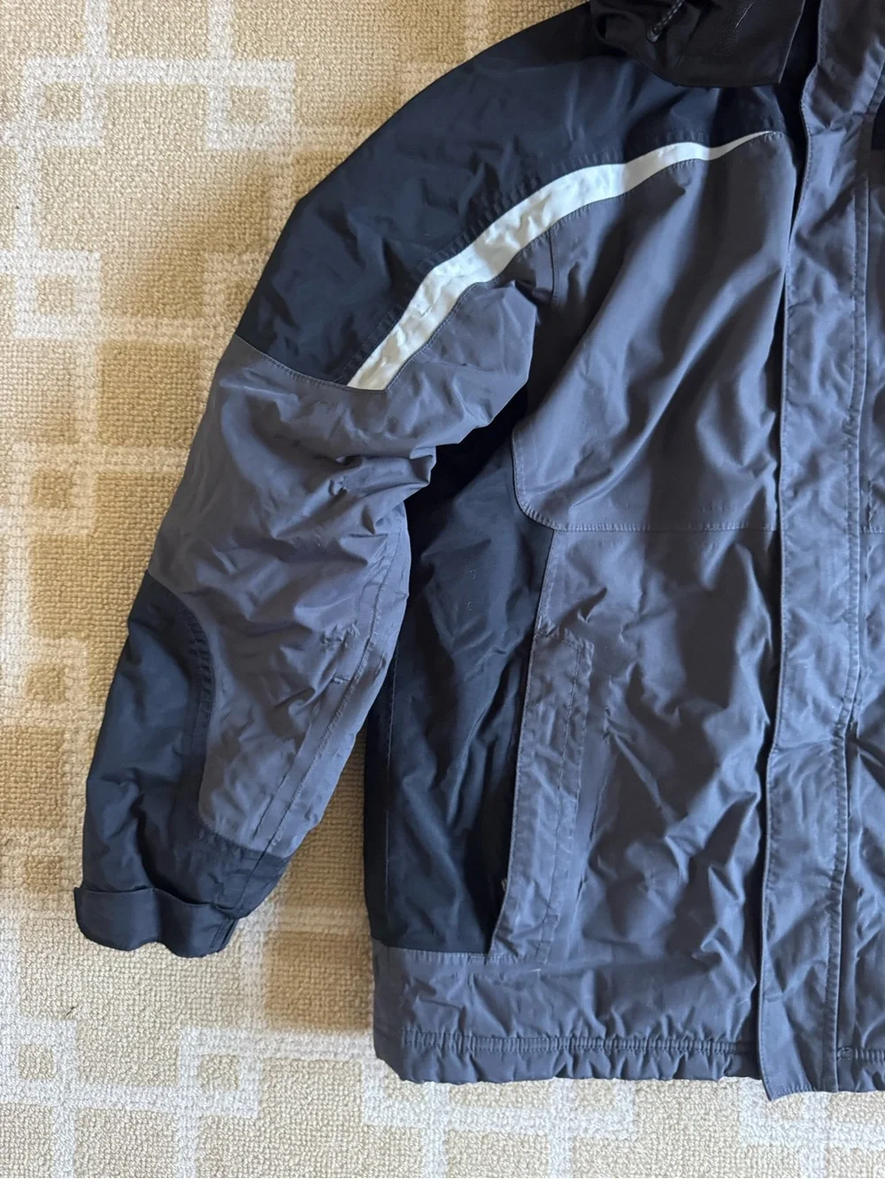 L.L. Bean Kids Insulated Ski Jacket Hooded Parka Black Gray Boys Medium 10-12